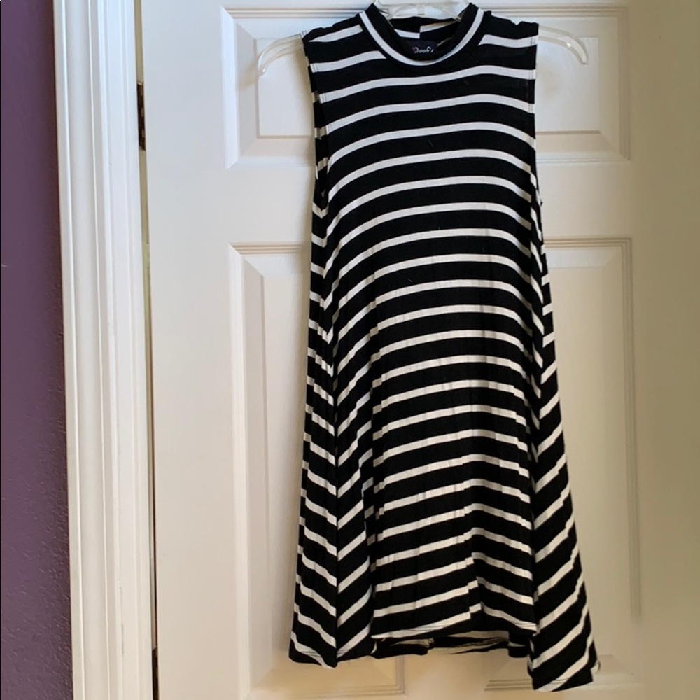 **SOLD** Black & White striped dress - Tilly’s